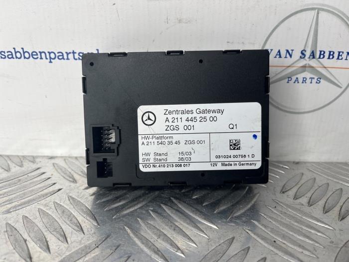 Używane Modul gateway Mercedes E (W211) 2.2 E-220 CDI 16V Cena € 30,00 Procedura marży oferowane przez van Sabben Parts
