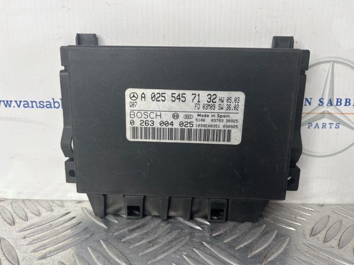 Begagnade PDC-modul Mercedes E (W211) 5.0 E-500 V8 24V Pris € 25,00 Marginaltabell erbjuds av van Sabben Parts