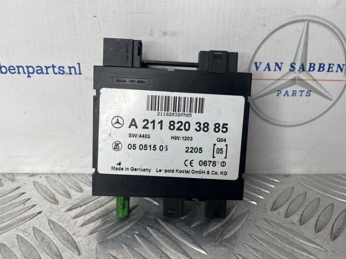 Używane Modul keyless vehicle Mercedes CLS (C219) 350 3.5 V6 18V Cena € 50,00 Procedura marży oferowane przez van Sabben Parts