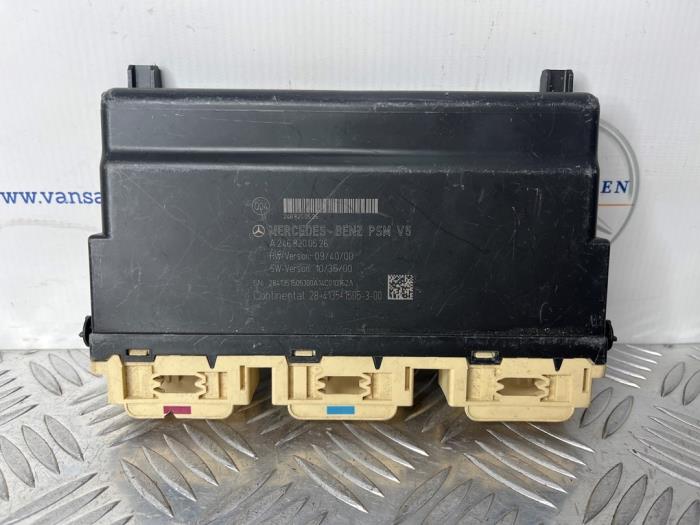 Gebrauchte Sitzheizungsmodul Mercedes A (W176) 1.6 A-160 16V Preis € 40,00 Margenregelung angeboten von van Sabben Parts