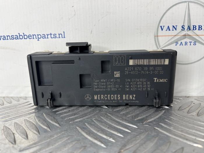 Używane Modul silnika tylnej klapy Mercedes S (W221) 3.5 S-350 24V Cena € 75,00 Procedura marży oferowane przez van Sabben Parts
