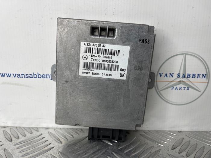 Używane Modul Comfort Mercedes S (W221) 3.0 S-320 CDI 24V Cena € 100,00 Procedura marży oferowane przez van Sabben Parts