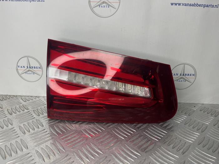 Begagnade Baklykta, vänster Mercedes GLC (X253) 2.2 220d 16V BlueTEC 4-Matic Pris € 100,00 Marginaltabell erbjuds av van Sabben Parts