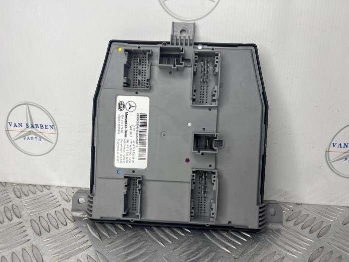 Używane Modul Comfort Mercedes E (W213) E-200 2.0 Turbo 16V Cena € 100,00 Procedura marży oferowane przez van Sabben Parts