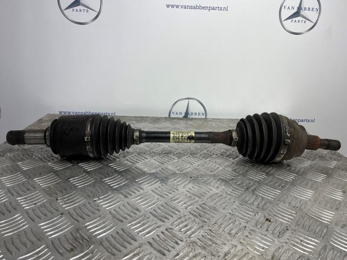Gebrauchte Antriebswelle links vorne Mercedes ML II (164/4JG) 3.0 ML-320 CDI 4-Matic V6 24V Preis € 100,00 Margenregelung angeboten von van Sabben Parts