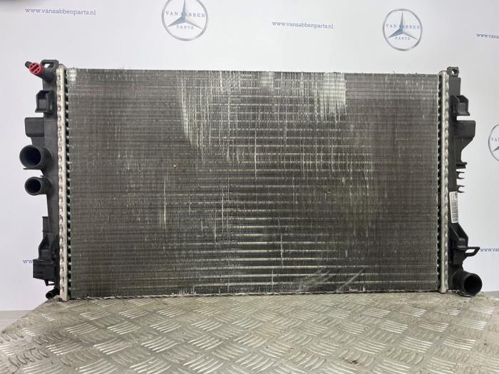 Used Radiator Mercedes Vito (639.6) 2.2 109 CDI 16V Price € 60,50 Inclusive VAT offered by van Sabben Parts