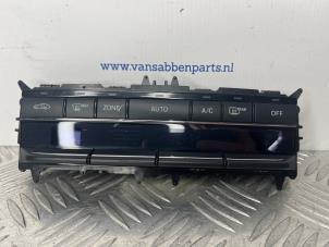 Używane Panel sterowania nagrzewnicy Mercedes E (W212) E-350 CDI V6 24V BlueEfficiency Cena € 25,00 Procedura marży oferowane przez van Sabben Parts
