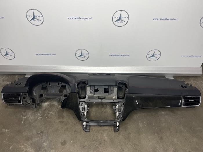 Usados Salpicadero Mercedes GLE Coupe (C292) 350d 3.0 V6 24V BlueTEC 4-Matic Precio € 400,00 Norma de margen ofrecido por van Sabben Parts