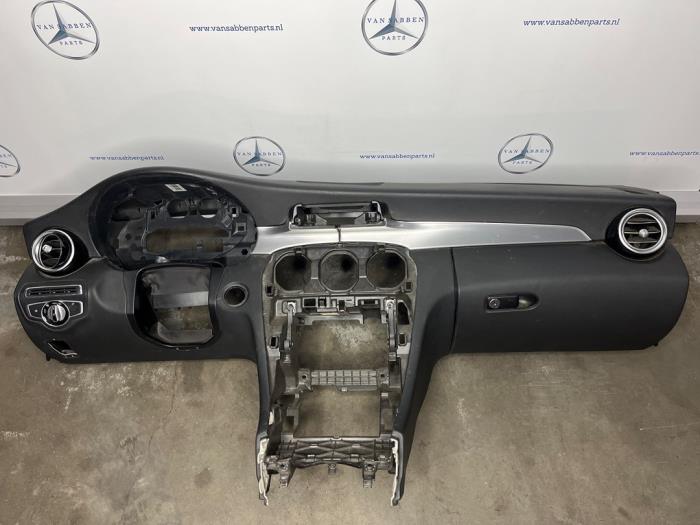 Używane Panel Mercedes C (C205) C-220d 2.0 Turbo 16V Cena € 650,00 Procedura marży oferowane przez van Sabben Parts
