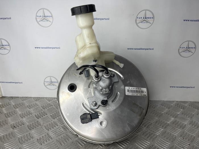 Usagé Servo frein Mercedes A (177.0) 2.0 A-250 Turbo 16V Prix € 100,00 Règlement à la marge proposé par van Sabben Parts