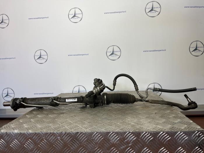 Begagnade Styrbox Mercedes E (W212) E-200 CGI 16V BlueEfficiency Pris € 150,00 Marginaltabell erbjuds av van Sabben Parts