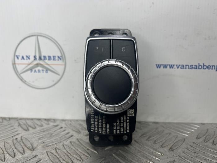 Usados Interruptor MMI Mercedes A (W176) 1.6 A-180 16V Precio € 30,00 Norma de margen ofrecido por van Sabben Parts