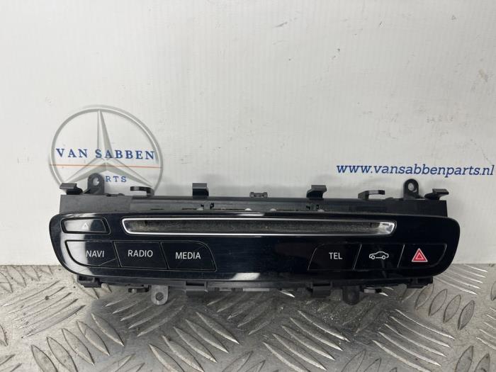 Usagé Commande ordinateur de bord Mercedes C Estate (S205) C-200 2.0 CGI 16V Prix € 25,00 Règlement à la marge proposé par van Sabben Parts