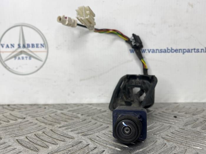 Używane Kamera cofania Mercedes Vito (447.6) 2.2 116 CDI 16V Cena € 181,50 Z VAT oferowane przez van Sabben Parts