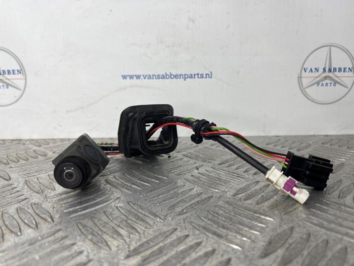 Begagnade Backkamera Mercedes Vito (447.6) 1.7 114 CDI 16V Pris € 181,50 Inklusive moms erbjuds av van Sabben Parts