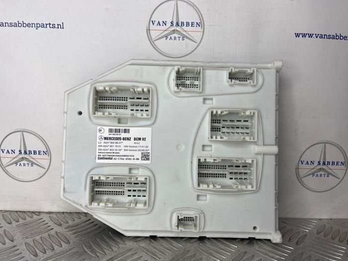 Używane Sterownik Body Control Mercedes B (W247) 2.0 B-200d 4-Matic Cena € 75,00 Procedura marży oferowane przez van Sabben Parts