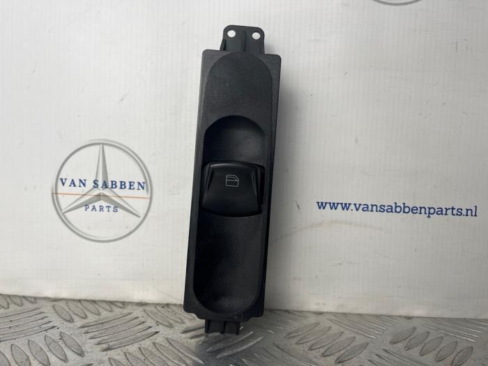 Usados Interruptor de ventanilla eléctrica Mercedes Sprinter 3,5t (906.63) 311 CDI 16V Precio € 24,20 IVA incluido ofrecido por van Sabben Parts