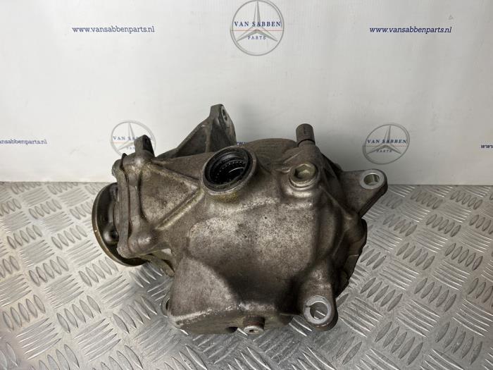 Begagnade Främre differential Mercedes GLC (X253) 3.0 350d V6 24V 4-Matic Pris € 500,00 Marginaltabell erbjuds av van Sabben Parts