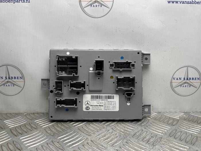 Używane Modul Comfort Mercedes C (W205) 2.2 C-220 CDI 16V BlueTEC Cena € 40,00 Procedura marży oferowane przez van Sabben Parts