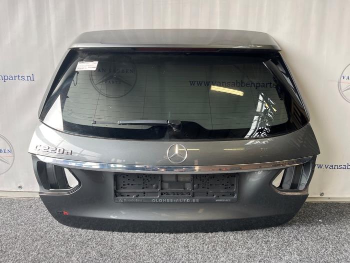 Używane Tylna klapa Mercedes C Estate (S205) C-180 1.6 16V BlueEfficiency Cena € 550,00 Procedura marży oferowane przez van Sabben Parts