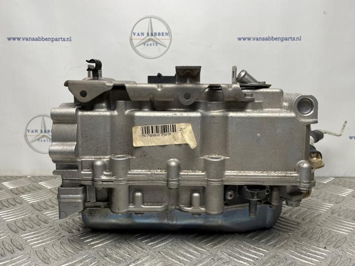 Używane DC/CD konwertor Mercedes A (177.0) 1.3 A-250 e Turbo 16V Cena € 850,00 Procedura marży oferowane przez van Sabben Parts