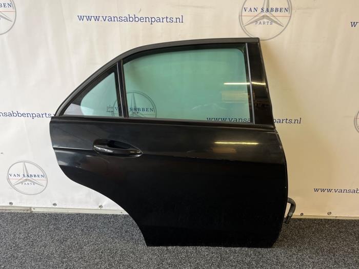 Begagnade Bakdörr, 4-dörrars, höger Mercedes E (W212) E-250 CDI 16V BlueEfficiency/Tec 4-Matic Pris € 100,00 Marginaltabell erbjuds av van Sabben Parts