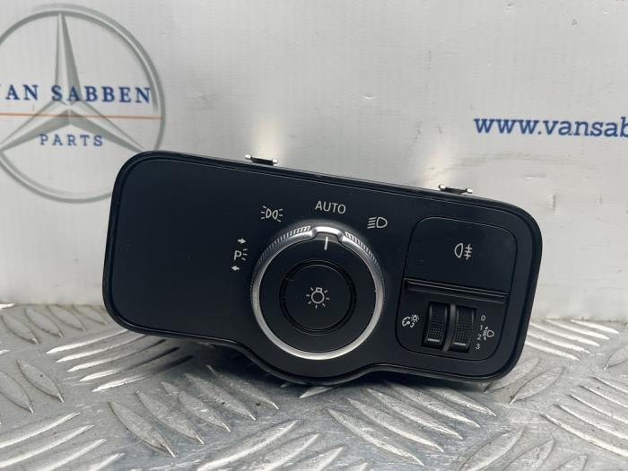 Begagnade Ljusbrytare Mercedes Sprinter 3,5t (907.6/910.6) 316 CDI 2.1 D RWD Pris € 36,30 Inklusive moms erbjuds av van Sabben Parts
