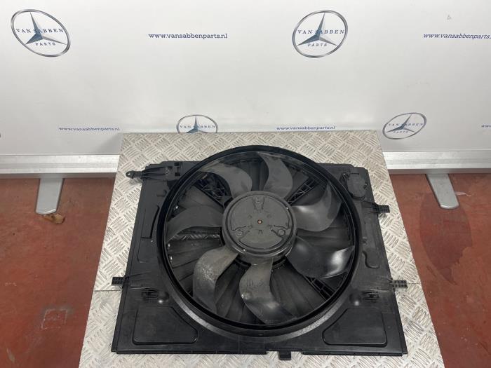 Używane Wentylator Mercedes GLC (X253) 2.2 220d 16V BlueTEC 4-Matic Cena € 200,00 Procedura marży oferowane przez van Sabben Parts