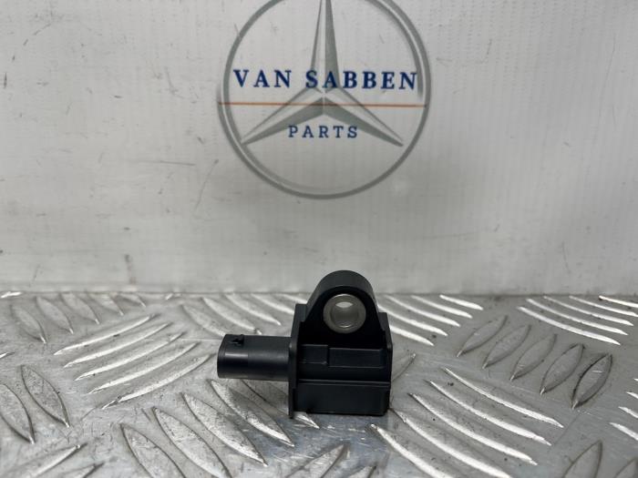 Begagnade Airbagsensor Mercedes C (W205) C-200d 2.2 16V Pris € 15,00 Marginaltabell erbjuds av van Sabben Parts