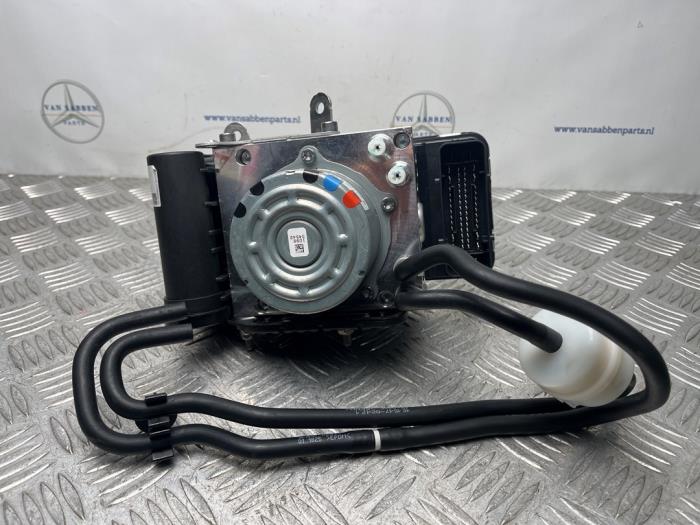 Nya Luftpump (fjädring) Mercedes GLC (X254) 2.0 200 16V 4-Matic Pris € 605,00 Inklusive moms erbjuds av van Sabben Parts