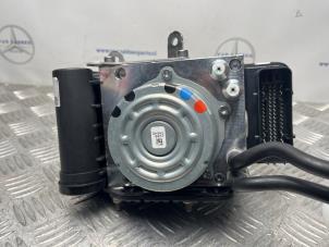 Luftpump (fjädring) från en Mercedes-Benz GLC (X254) 2.0 200 16V 4-Matic 2024