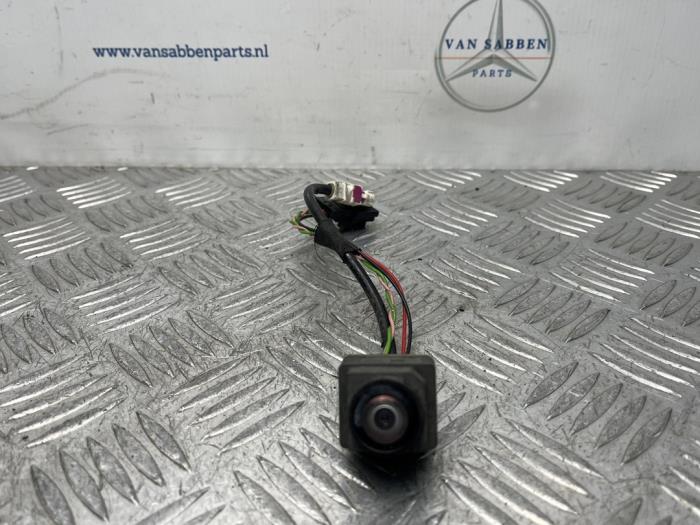 Usagé Caméra de recul Mercedes Vito (447.6) 2.2 114 CDI 16V Prix € 181,50 Prix TTC proposé par van Sabben Parts