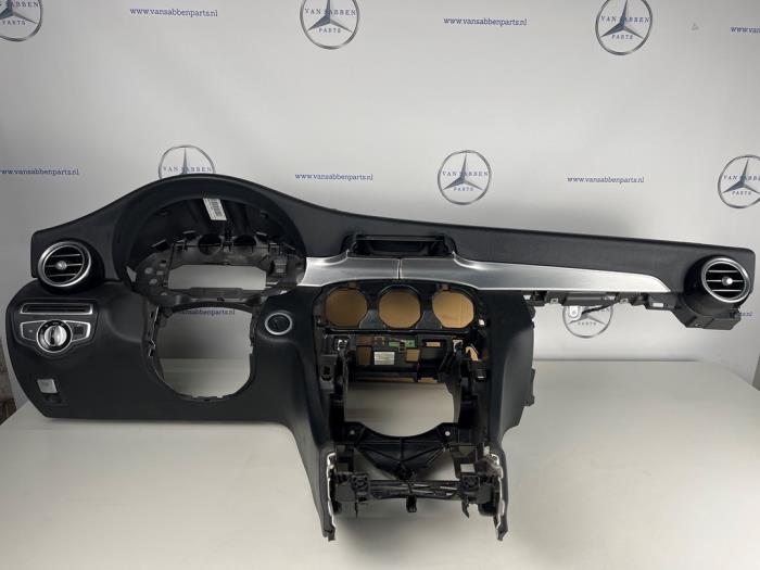 Używane Panel Mercedes C (W205) 2.2 C-220 CDI 16V BlueTEC Cena € 350,00 Procedura marży oferowane przez van Sabben Parts
