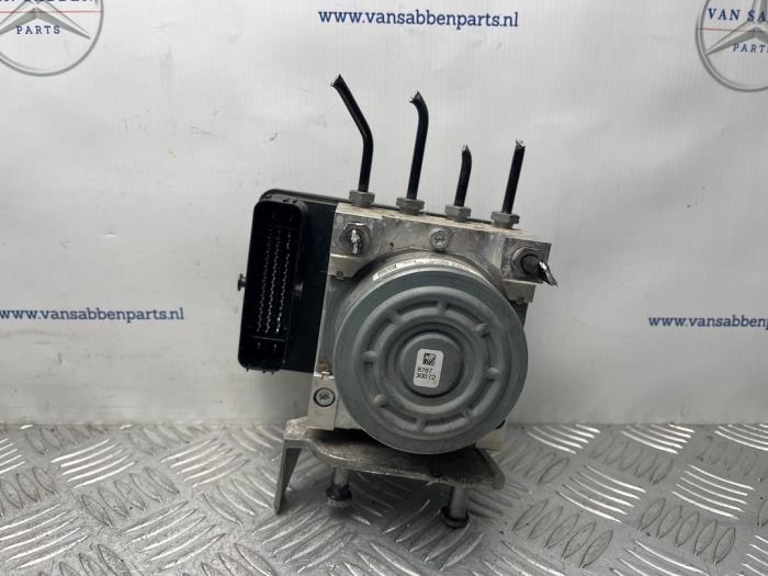 Begagnade ABS-pump Mercedes GLC (X253) 3.0 350d V6 24V 4-Matic Pris € 75,00 Marginaltabell erbjuds av van Sabben Parts