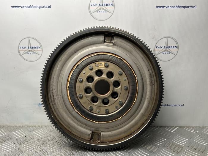 Gebrauchte Schwungrad Mercedes CLA (118.3) 2.0 CLA-220 Turbo 16V Preis € 90,00 Margenregelung angeboten von van Sabben Parts