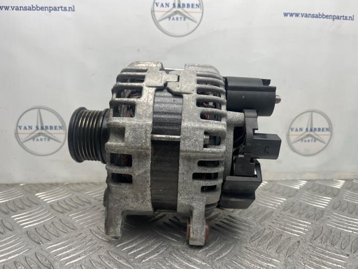 Begagnade Dynamo Mercedes C (W205) C-180 1.6 16V Pris € 75,00 Marginaltabell erbjuds av van Sabben Parts