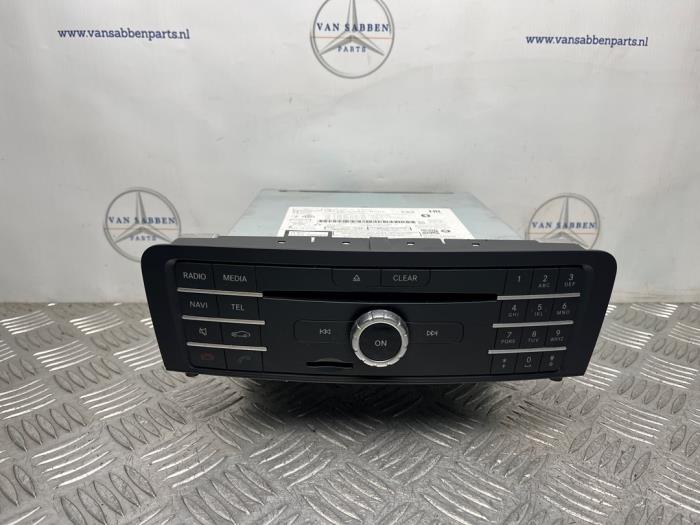 Używane System nawigacji Mercedes CLA (117.3) 2.2 CLA-220 CDI, 220 d 16V Cena € 400,00 Procedura marży oferowane przez van Sabben Parts