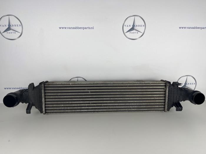 Usados Intercooler Mercedes E (W212) E-200 CDI 16V BlueEfficiency,BlueTEC Precio € 30,00 Norma de margen ofrecido por van Sabben Parts