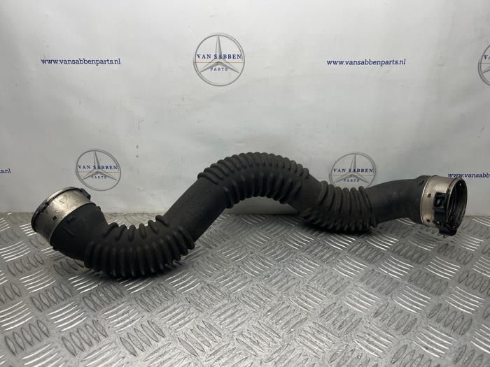 Begagnade Laddluftkylarrör Mercedes A (W176) 1.6 A-180 16V Pris € 20,00 Marginaltabell erbjuds av van Sabben Parts