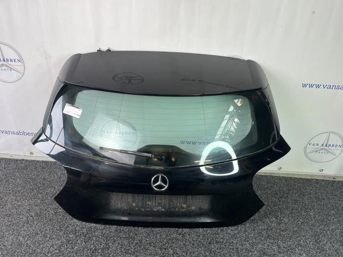 Begagnade Baklucka Mercedes A (W176) 1.6 A-180 16V Pris € 125,00 Marginaltabell erbjuds av van Sabben Parts