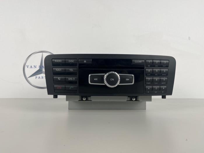 Begagnade Radio Mercedes B (W246/W242) 1.8 B-200 CDI BlueEFFICIENCY 16V Pris € 100,00 Marginaltabell erbjuds av van Sabben Parts