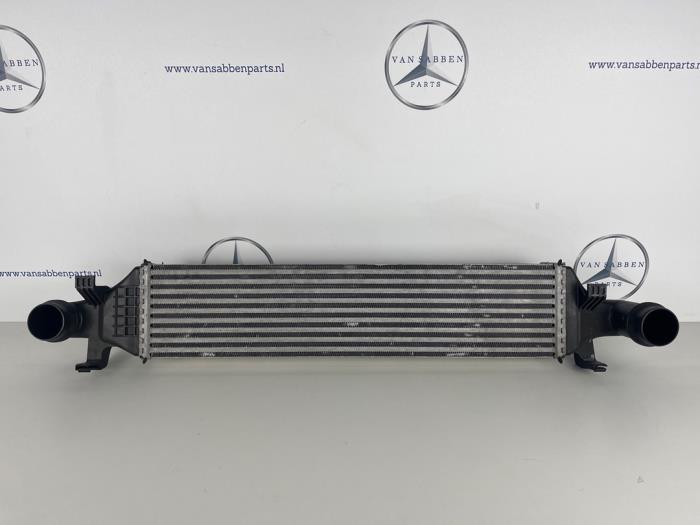 Usados Intercooler Mercedes A (W176) 1.6 A-180 16V Precio € 100,00 Norma de margen ofrecido por van Sabben Parts