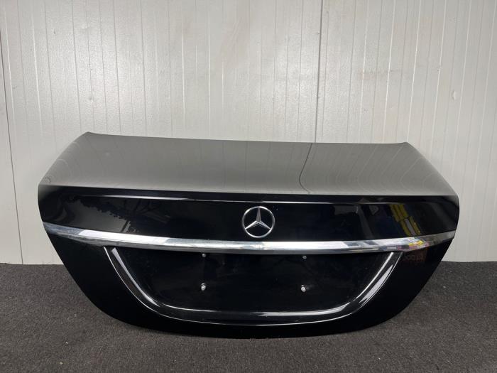 Begagnade Baklucka Mercedes C (W205) C-220 2.2 CDI BlueTEC, C-220 d 16V Pris € 300,00 Marginaltabell erbjuds av van Sabben Parts