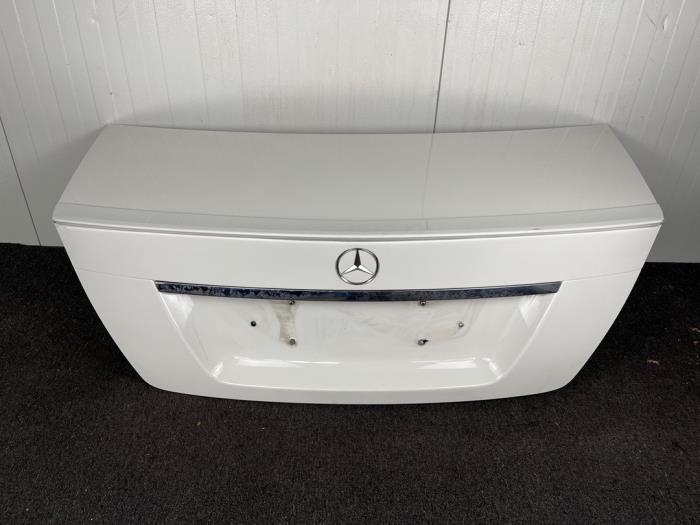 Begagnade Baklucka Mercedes C (W204) 2.2 C-220 CDI 16V BlueEFFICIENCY Pris € 150,00 Marginaltabell erbjuds av van Sabben Parts