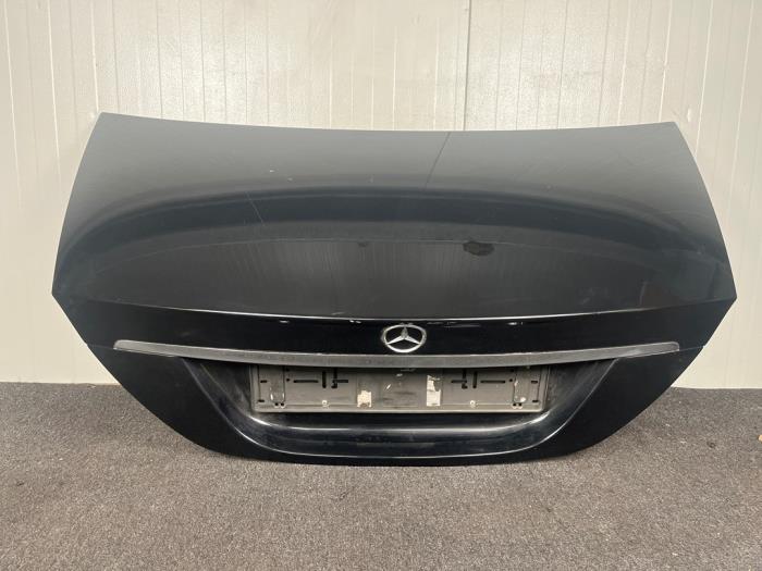 Begagnade Baklucka Mercedes CLS (C219) 500 5.5 V8 24V Pris € 100,00 Marginaltabell erbjuds av van Sabben Parts