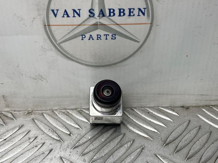 Begagnade Backkamera Mercedes C (W206) C-200 2.0 EQ Boost Pris € 100,00 Marginaltabell erbjuds av van Sabben Parts