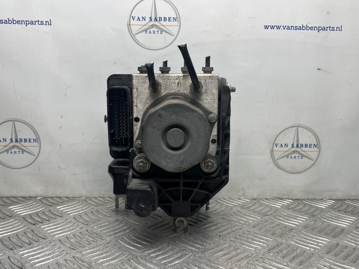 Used ABS Computer Mercedes B (W246/W242) 1.6 B-180 BlueEFFICIENCY Turbo 16V Price € 100,00 Margin scheme offered by van Sabben Parts