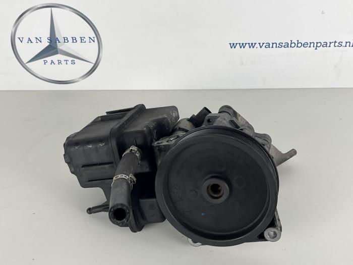 Usagé Pompe de direction Mercedes C Estate (S204) 2.2 C-220 CDI 16V BlueEfficiency Prix € 60,00 Règlement à la marge proposé par van Sabben Parts