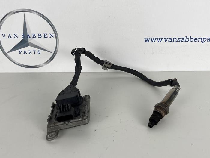 Begagnade NOx-sensor Mercedes E Estate (S213) E-300de 2.0 Turbo 16V Pris € 130,00 Marginaltabell erbjuds av van Sabben Parts