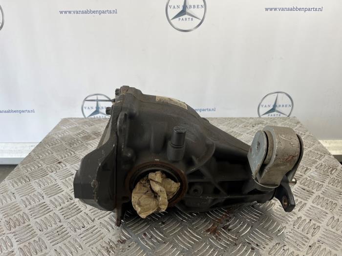 Usagé Différentiel arrière Mercedes C (W204) 2.2 C-220 CDI 16V BlueTEC Prix € 100,00 Règlement à la marge proposé par van Sabben Parts